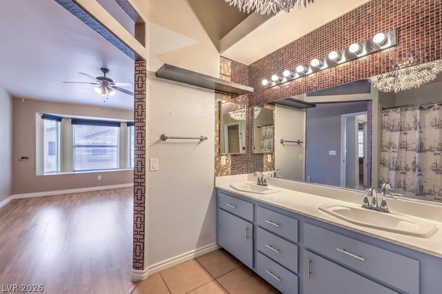 4029 Castle Cove Drive, Las Vegas, NV 89108