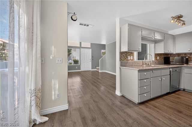 4029 Castle Cove Drive, Las Vegas, NV 89108