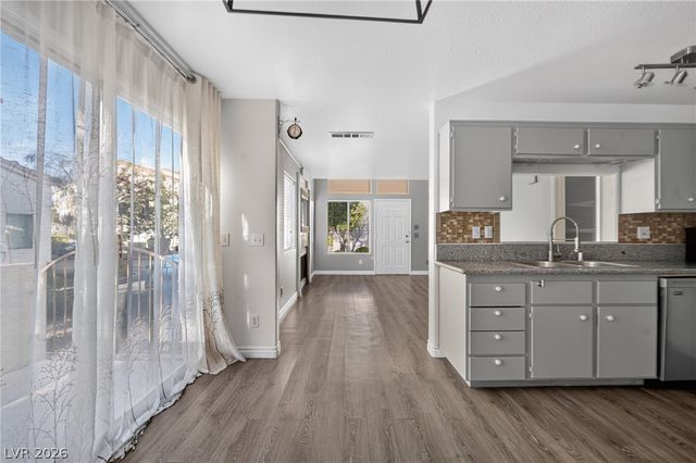 4029 Castle Cove Drive, Las Vegas, NV 89108