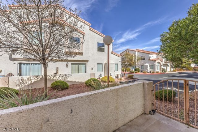 4029 Castle Cove Drive, Las Vegas, NV 89108