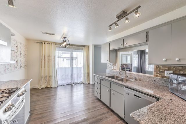 4029 Castle Cove Drive, Las Vegas, NV 89108