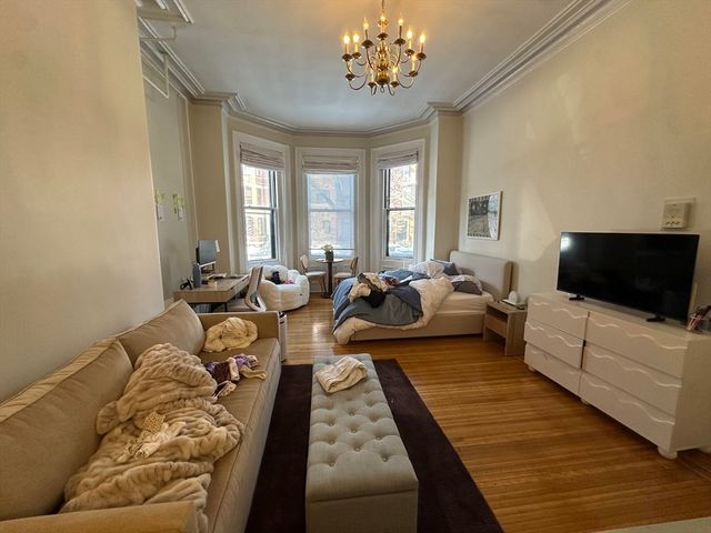 300 Marlborough Street 3, Boston, MA 02116