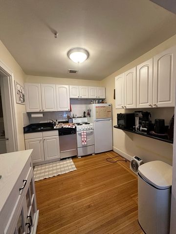 300 Marlborough Street 3, Boston, MA 02116