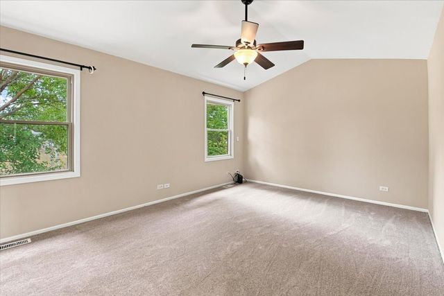66 Copperwood Drive, Buffalo Grove, IL 60089
