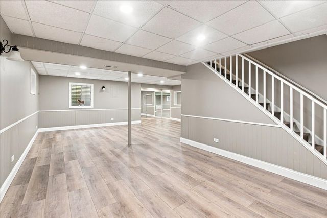 66 Copperwood Drive, Buffalo Grove, IL 60089