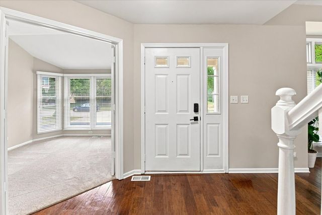 66 Copperwood Drive, Buffalo Grove, IL 60089