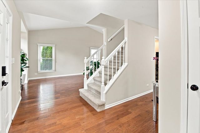 66 Copperwood Drive, Buffalo Grove, IL 60089