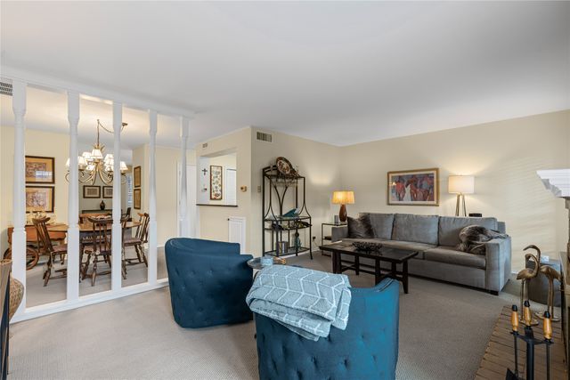 1231 Roaring Springs Road 1, Fort Worth, TX 76114