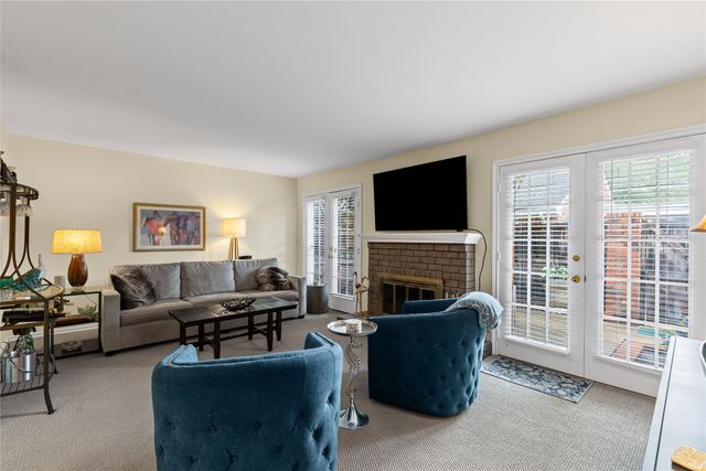 1231 Roaring Springs Road 1, Fort Worth, TX 76114