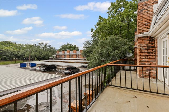 1231 Roaring Springs Road 1, Fort Worth, TX 76114