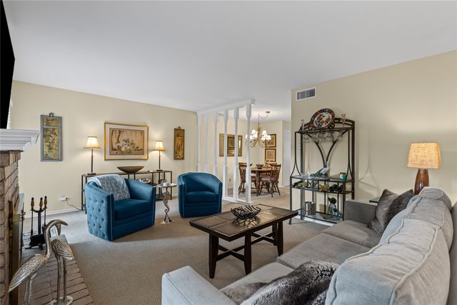 1231 Roaring Springs Road 1, Fort Worth, TX 76114