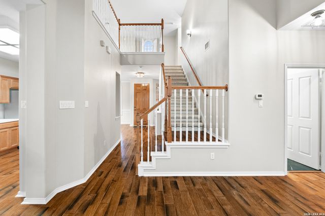 2634 Lakehills St, San Antonio, TX 78251