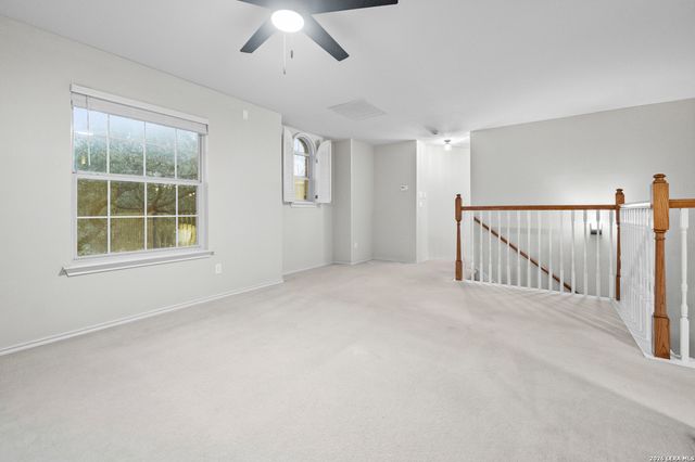 2634 Lakehills St, San Antonio, TX 78251