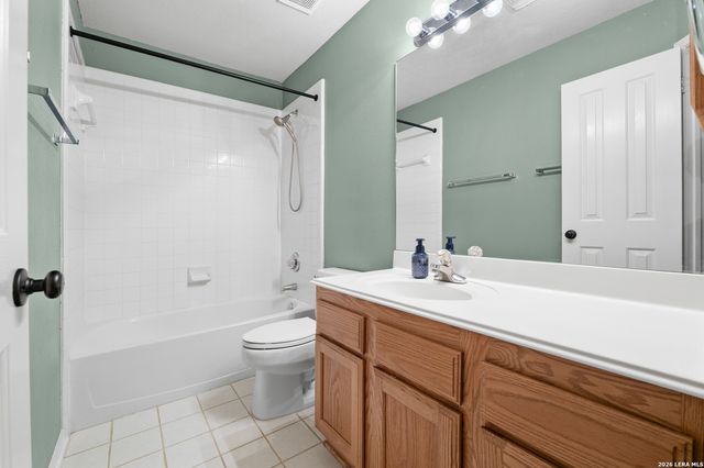 2634 Lakehills St, San Antonio, TX 78251