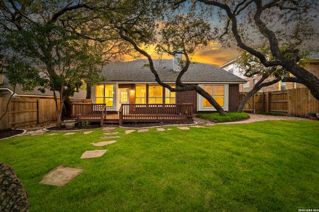 2634 Lakehills St, San Antonio, TX 78251