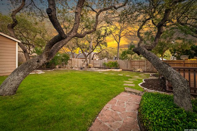 2634 Lakehills St, San Antonio, TX 78251