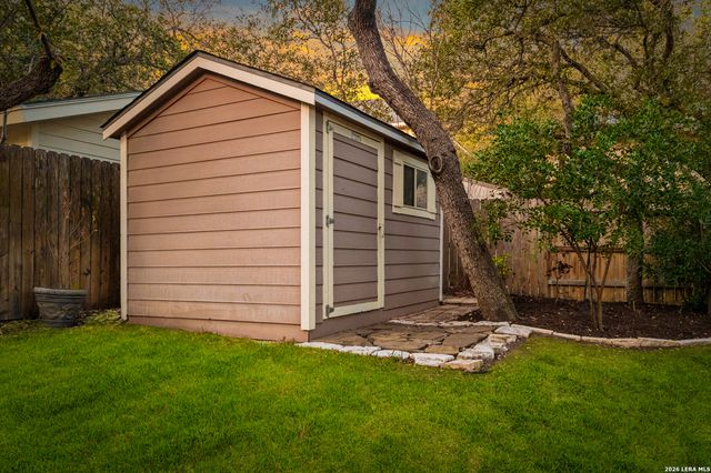 2634 Lakehills St, San Antonio, TX 78251