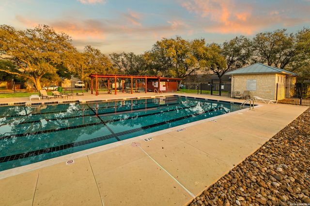 2634 Lakehills St, San Antonio, TX 78251