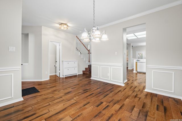 2634 Lakehills St, San Antonio, TX 78251