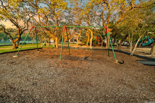 2634 Lakehills St, San Antonio, TX 78251