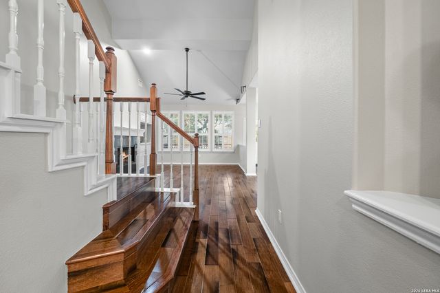 2634 Lakehills St, San Antonio, TX 78251