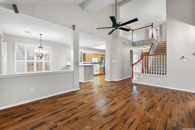 2634 Lakehills St, San Antonio, TX 78251