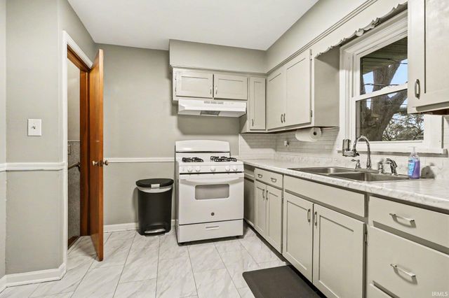 313 S 34th Street, South Bend, IN 46615