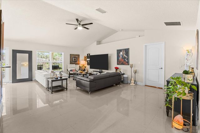 2585 SW National Circle, Port St. Lucie, FL 34953