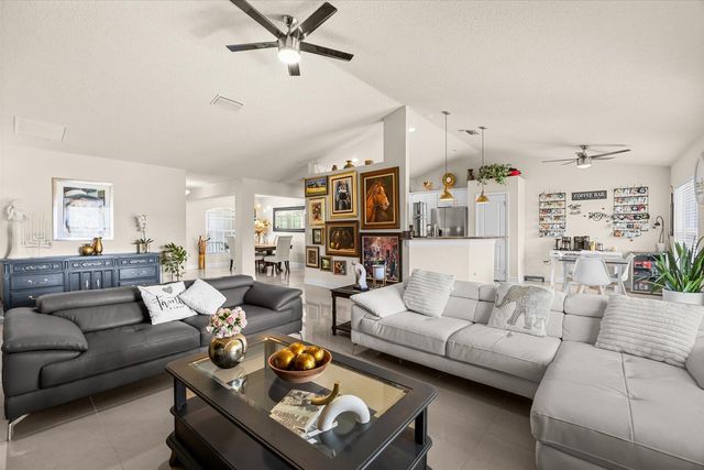 2585 SW National Circle, Port St. Lucie, FL 34953