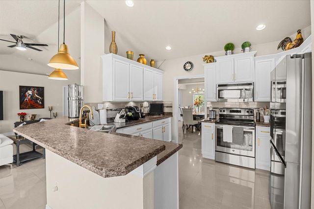 2585 SW National Circle, Port St. Lucie, FL 34953