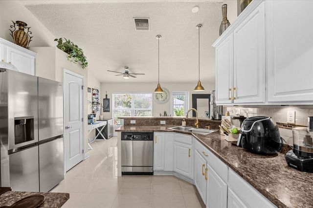 2585 SW National Circle, Port St. Lucie, FL 34953