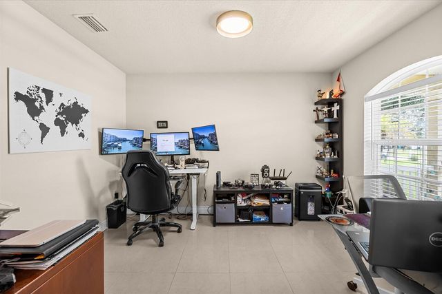 2585 SW National Circle, Port St. Lucie, FL 34953