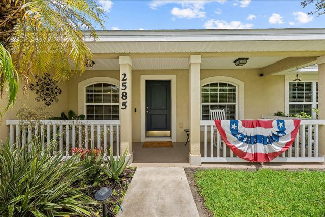 2585 SW National Circle, Port St. Lucie, FL 34953
