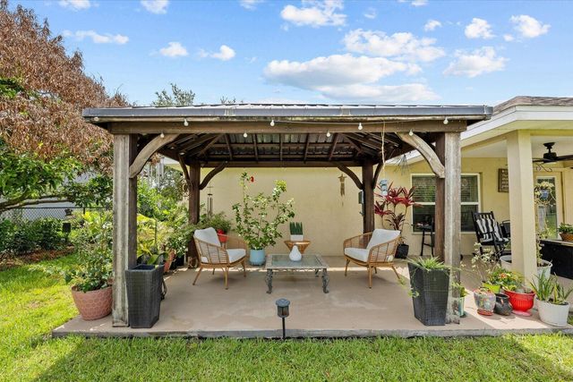 2585 SW National Circle, Port St. Lucie, FL 34953