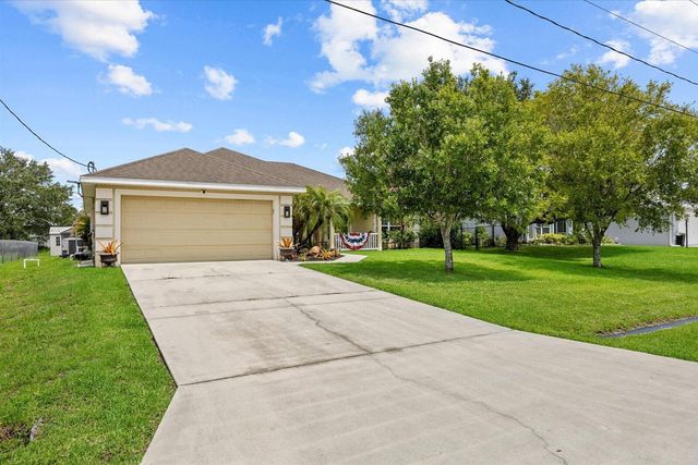 2585 SW National Circle, Port St. Lucie, FL 34953