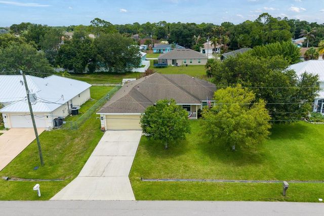 2585 SW National Circle, Port St. Lucie, FL 34953