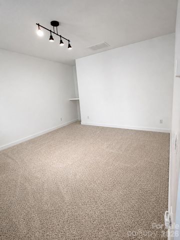 8624 Robbins Crescent Drive, Cornelius, NC 28031