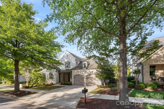 8624 Robbins Crescent Drive, Cornelius, NC 28031
