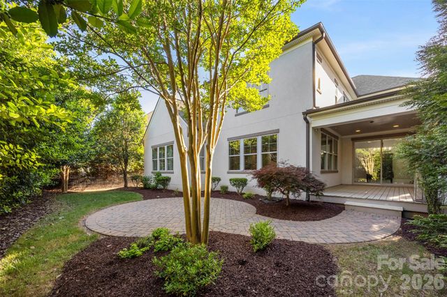 8624 Robbins Crescent Drive, Cornelius, NC 28031