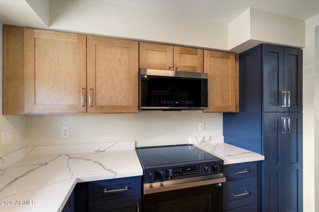 7768 E MARIPOSA Drive, Scottsdale, AZ 85251