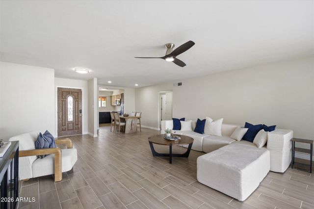 7768 E MARIPOSA Drive, Scottsdale, AZ 85251