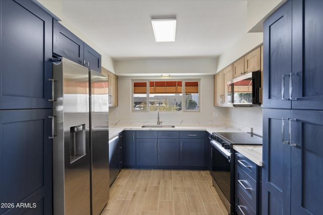 7768 E MARIPOSA Drive, Scottsdale, AZ 85251