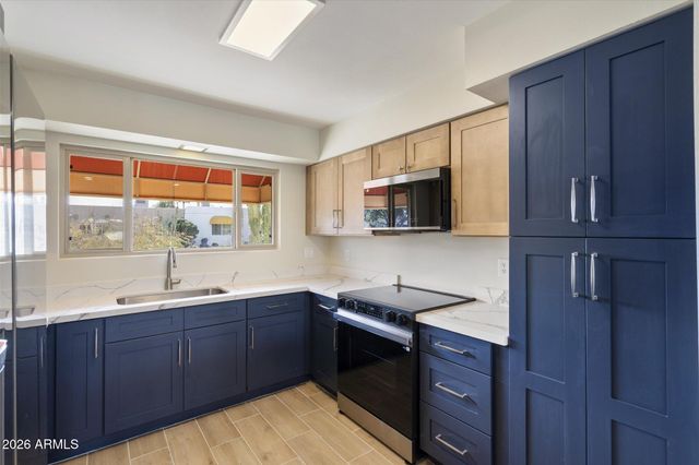 7768 E MARIPOSA Drive, Scottsdale, AZ 85251