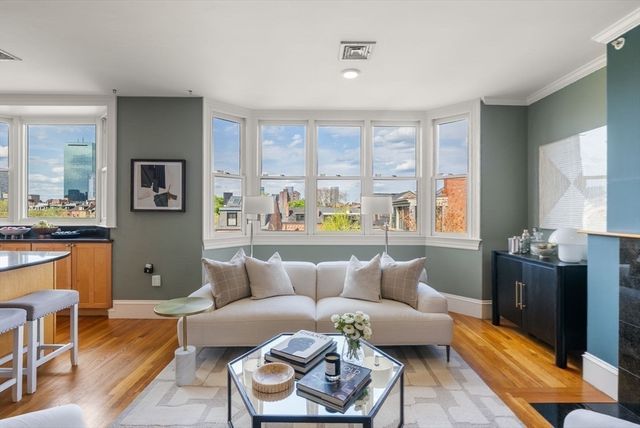 578 Massachusetts Ave 4, Boston, MA 02118