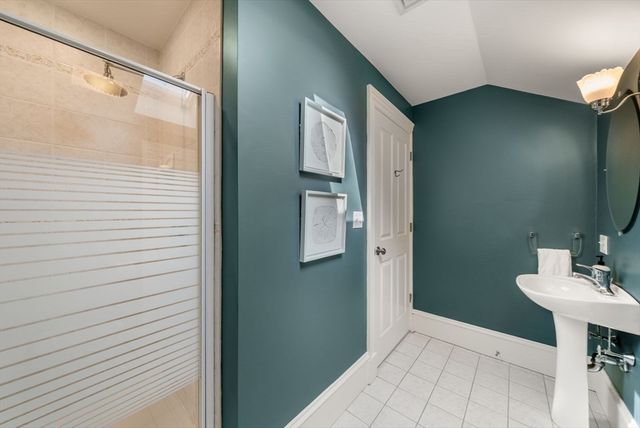 578 Massachusetts Ave 4, Boston, MA 02118
