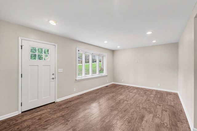 2433 Rychen Dr, Nashville, TN 37217