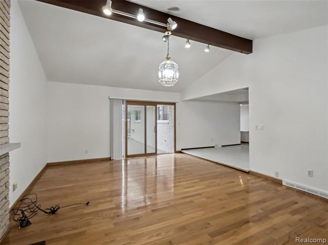 36458 Jeffrey Drive, Sterling Heights, MI 48310