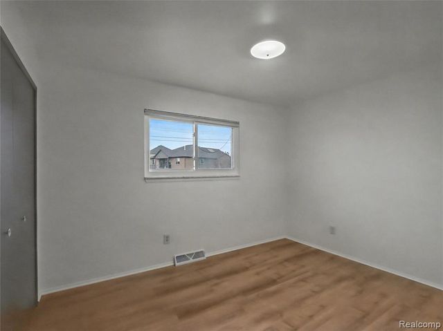 36458 Jeffrey Drive, Sterling Heights, MI 48310