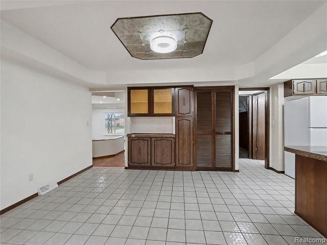 36458 Jeffrey Drive, Sterling Heights, MI 48310