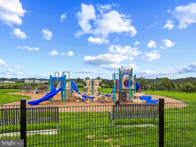 5118 GLISTENING POND WAY, Upper Marlboro, MD 20772